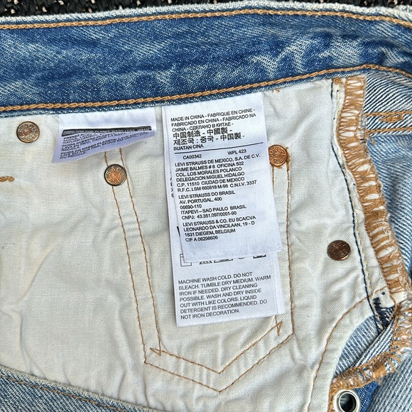 Levi’s 501 Cutoff Denim Jean Shorts - Picture 5 of 6